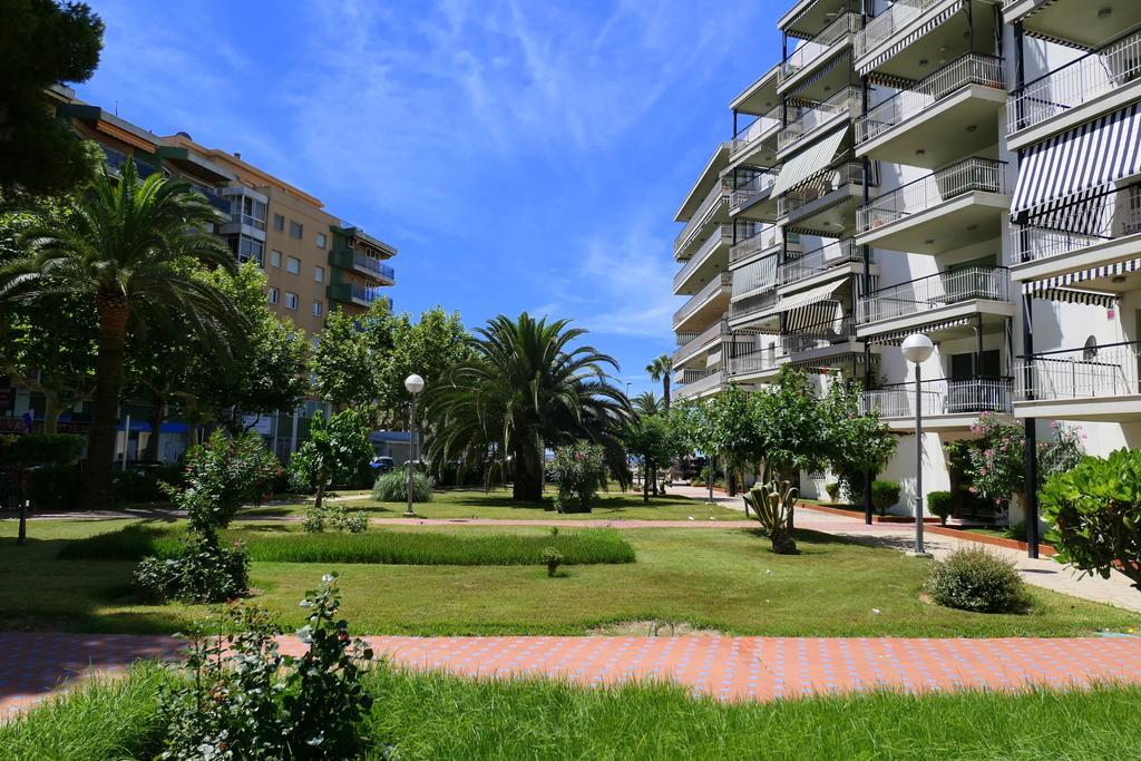 סאלו Rentalmar Aries Plus מראה חיצוני תמונה